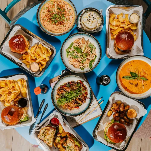 JEDNO MIESTO - KOPEC DOBRÔT -> STREET FOODIE NITRA 🩷